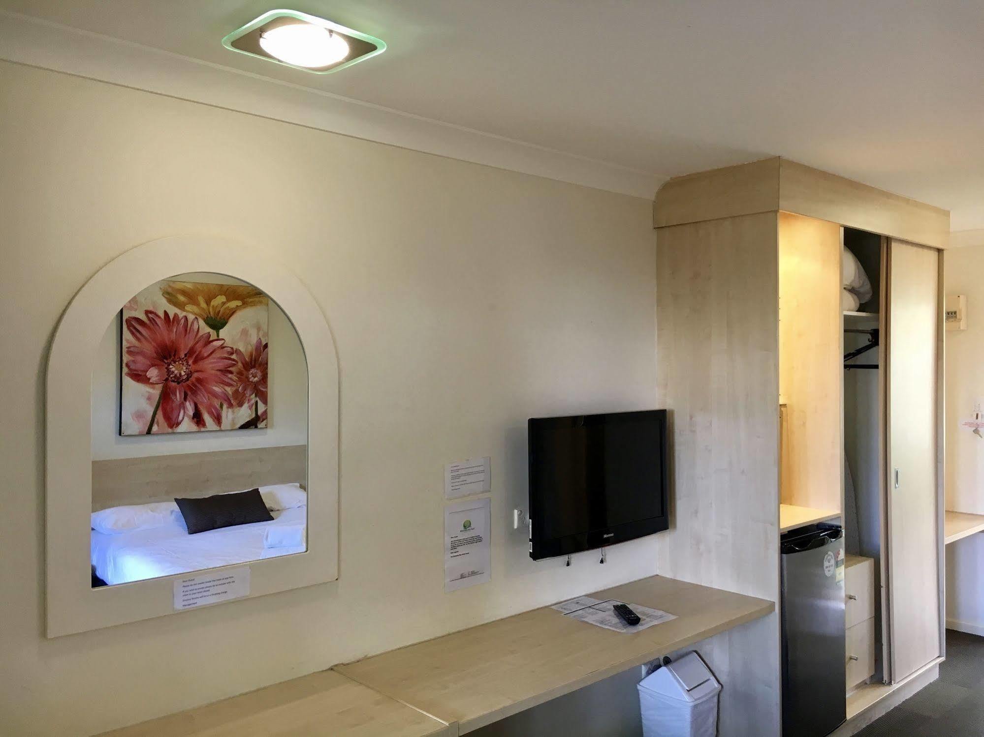 בריסביין The Waterloo Bay Hotel מראה חיצוני תמונה