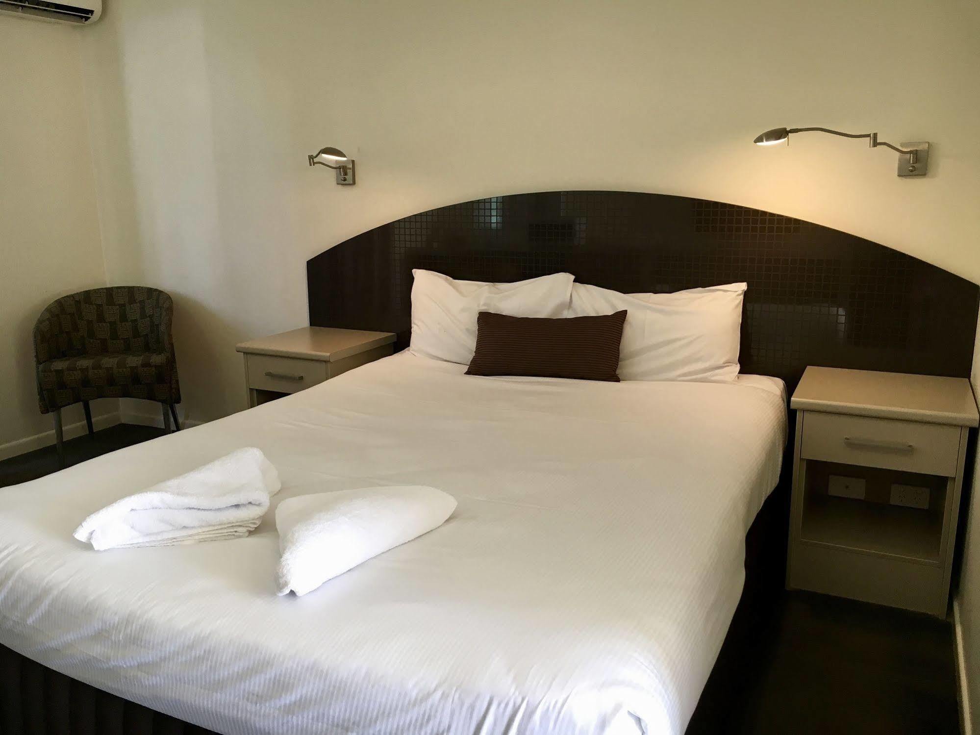 בריסביין The Waterloo Bay Hotel מראה חיצוני תמונה